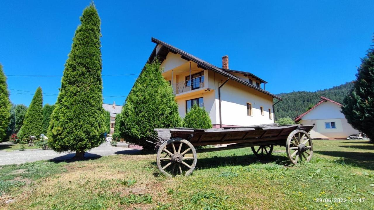 Dariamaf Apartment Câmpulung Moldovenesc Exterior foto